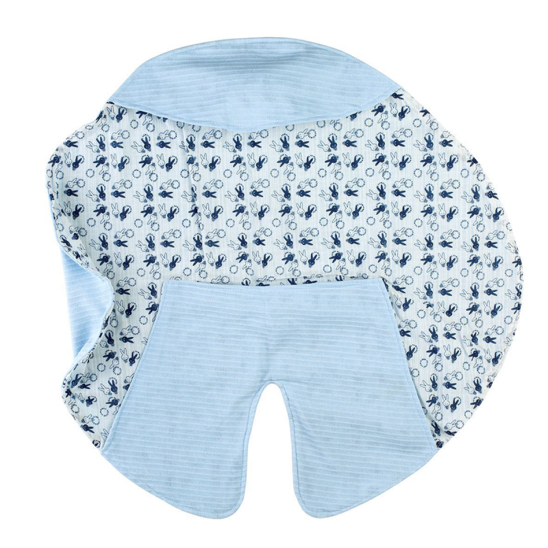 Coperta blu con stampato di...