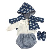 Ropa Reborn 46 cm – Camisa blanca, pololo estampado, chaqueta azul con estrellas y patucos